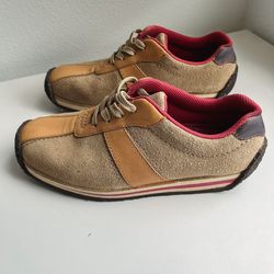 Clarks original Brown Sneakers Size 6.5