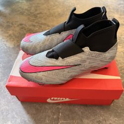 Nike Soccer Shoes 