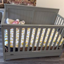 baby crib