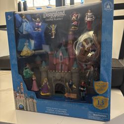Disneyland Resort Castle Play set 