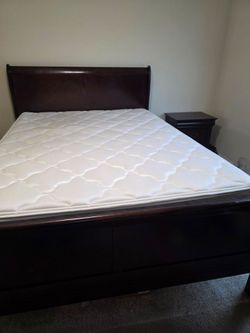 Queen Bedroom Set