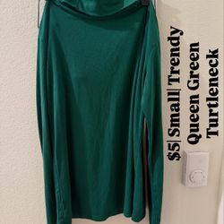 $5| Small| Trendy Queen Green Turtleneck 