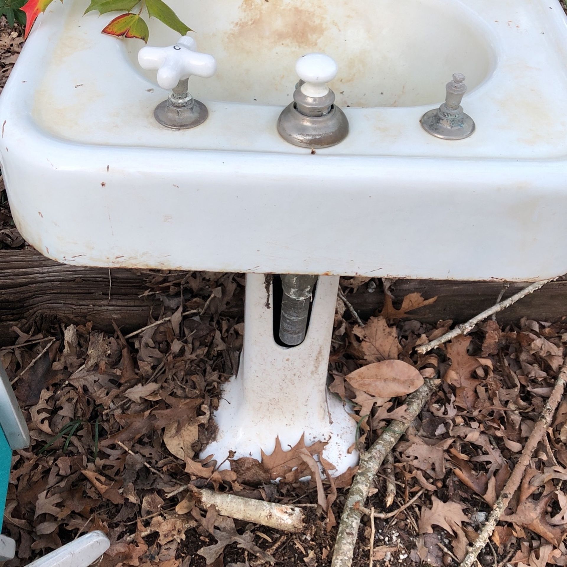 Antique Farmhouse Bathroom Sink