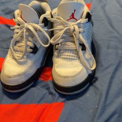 Boys Jordan 4