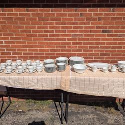 China Set Sango CHINA
JAPAN

DEBUTANTE

3688