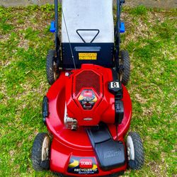 Toro Recycler 22” Self-Propelled SMARTSTOW® Lawn Mower