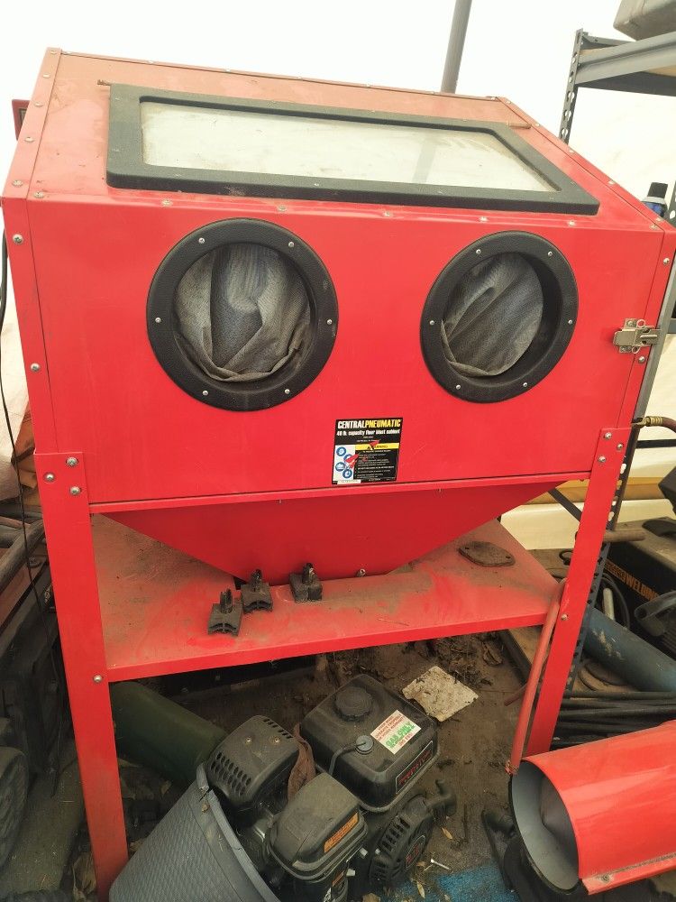 Sandblasting Cabinet $120
