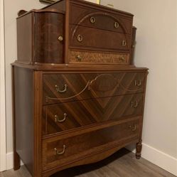 Vintage Furniture 