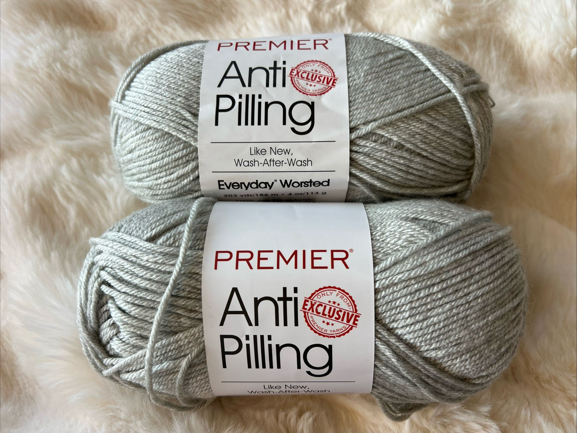 Annie's Premier Anti Pilling Everyday Worsted Yarn 4 oz 203 yd Donahue Lot of 2