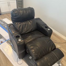 Motorized Leather Theater Seat 