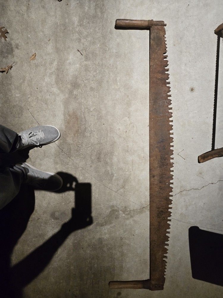 5 FOOT VINTAGE TWO-MAN CROSSCUT LOGGING SAW