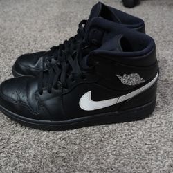 Air Jordan Size 10.5 Black/white 