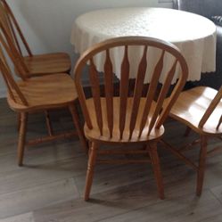 Round Brown Table With 4 Chairs And Coffee Table