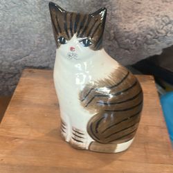 Decorative kitten