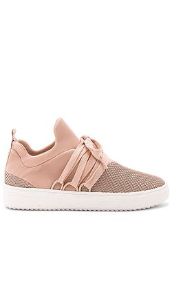 BRAND NEW - Steve Madden Lancer Sneakers