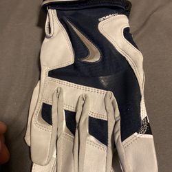 Nike MVP Hyperfuse UCONN Batting Gloves Medium 