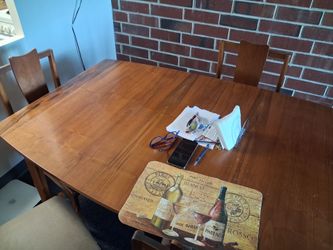 Solid wood dinning table