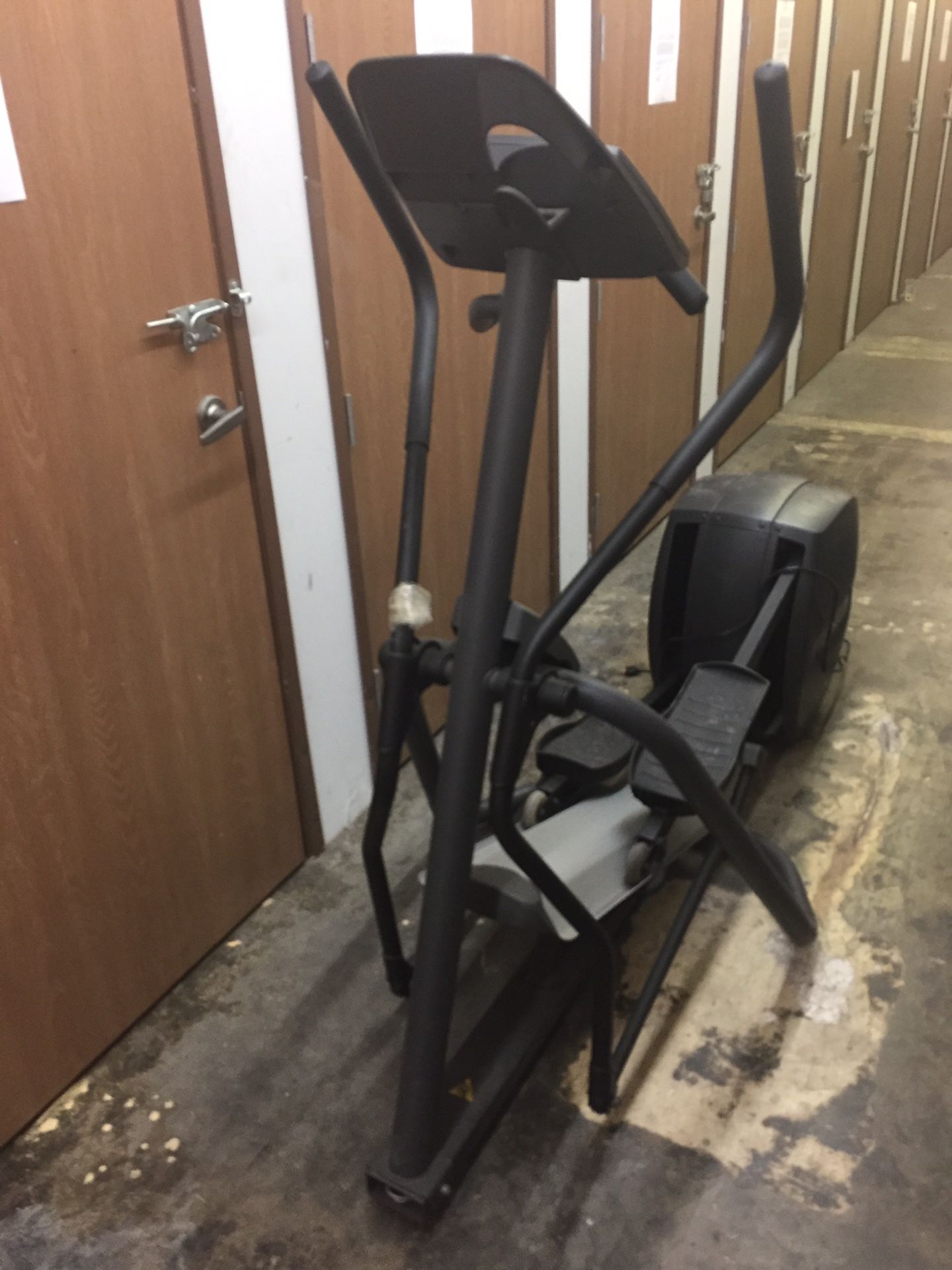 Precor EFX 5.19 Elliptical perfect working order workout machine