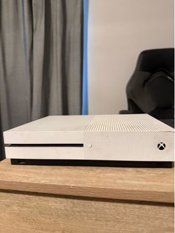 XBOX ONE S(OFFERS ACCEPTED)