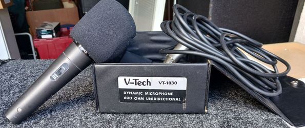 VINTAGE V-TECH VT-1030 DYNAMIC MICROPHONE *READ THE DESCRIPTION & SEE ALL PICS*