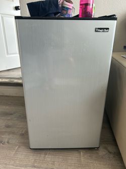 Mini fridge free just needs cleaning