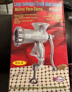 New- Bene Casa #8 Manual Meat Grinder, Cast Iron, Built-in Clamp w/ Wooden Handle