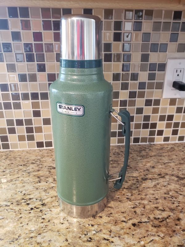 Large Stanley Thermos for Sale in Chandler, AZ OfferUp