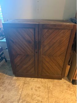 Liquor cabinet