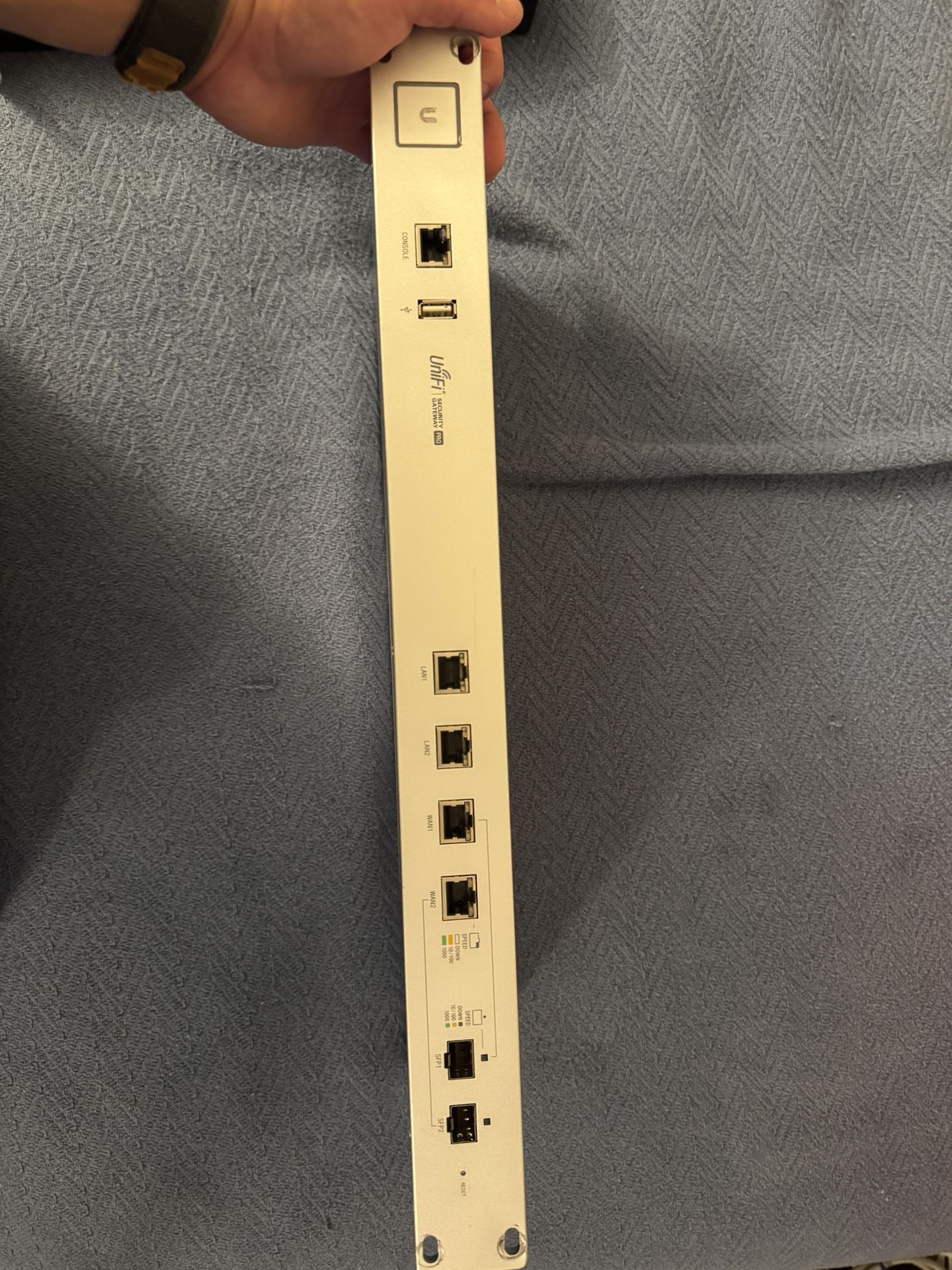 UniFi USG Pro - Security Gateway - Firewall - USG-Pro-4