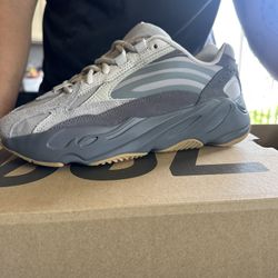 Yeezy 700 Tephra