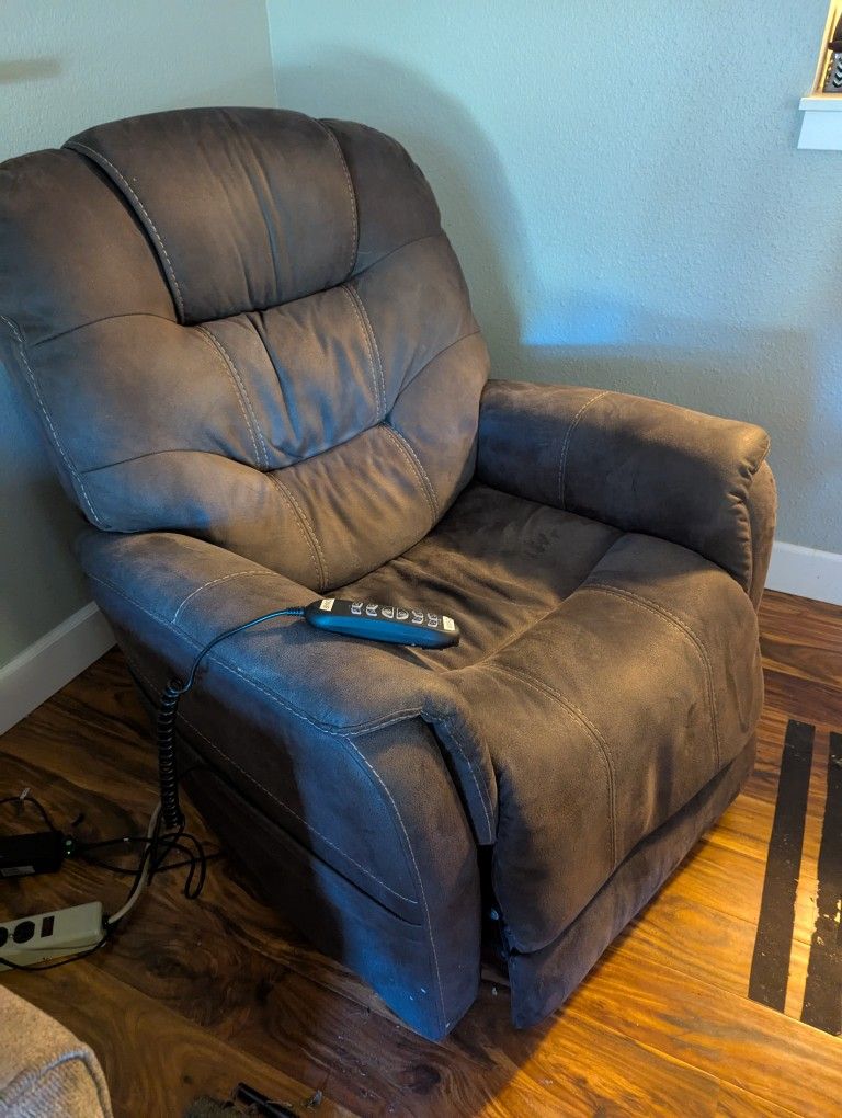 Recliner Chair with Electric Lift 