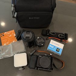 Sony zve10 Like New With Two Lenses 