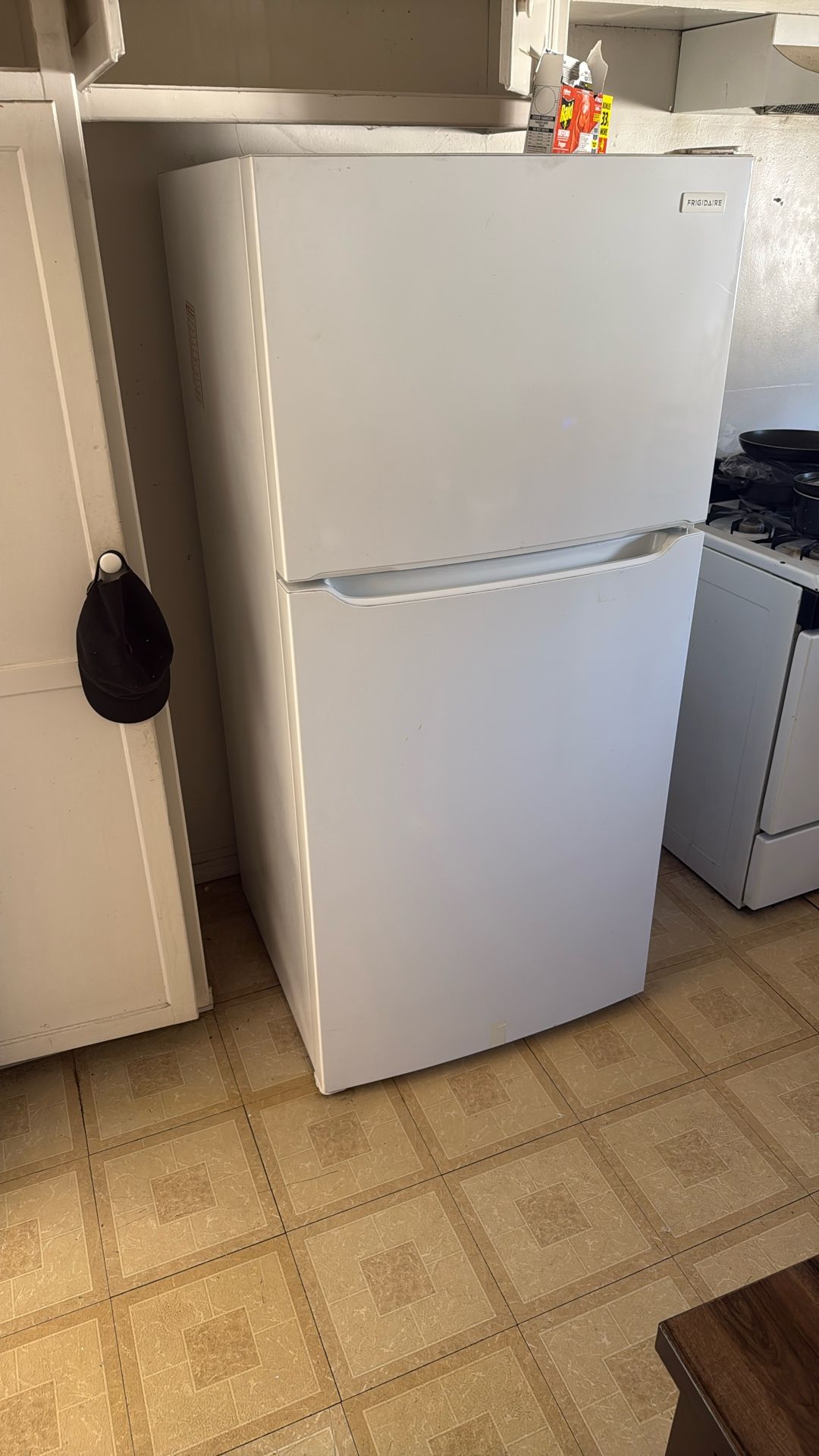 Refrigerator 
