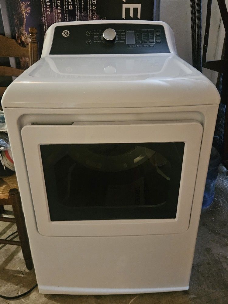 GE Gas Dryer 7.4 cu