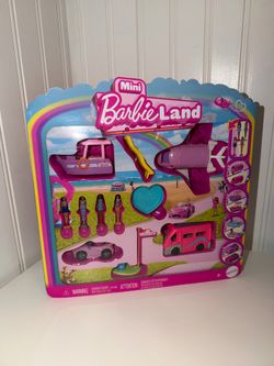 Mini Barbie playset
