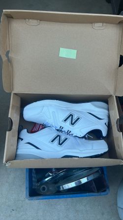New balance men’s size 12 brand new in the box