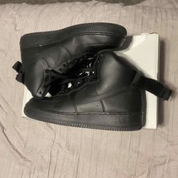 AIR FORCE 1 HIGH ‘07  (men’s Size 12) 