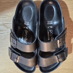 Birkenstocks Papilllo Size 8 Like New
