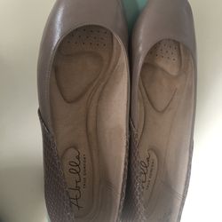 Womens Flat Shoes , Size 6.5