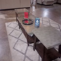 Nice 3 Pc Coffee Table Set ( Ask For Jose)