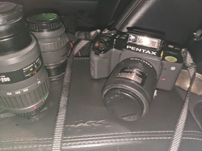 Pentax 35mm Film Camera + 3 Lenses/Carrying Case