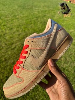Nike SB Dunk Low “Som Tom” DS New With Box