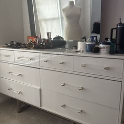 Concerto Dresser In White