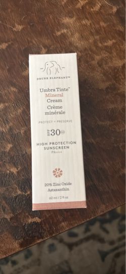Drunk Elephant Umbra Tinte Mineral Sunscreen SPF 30