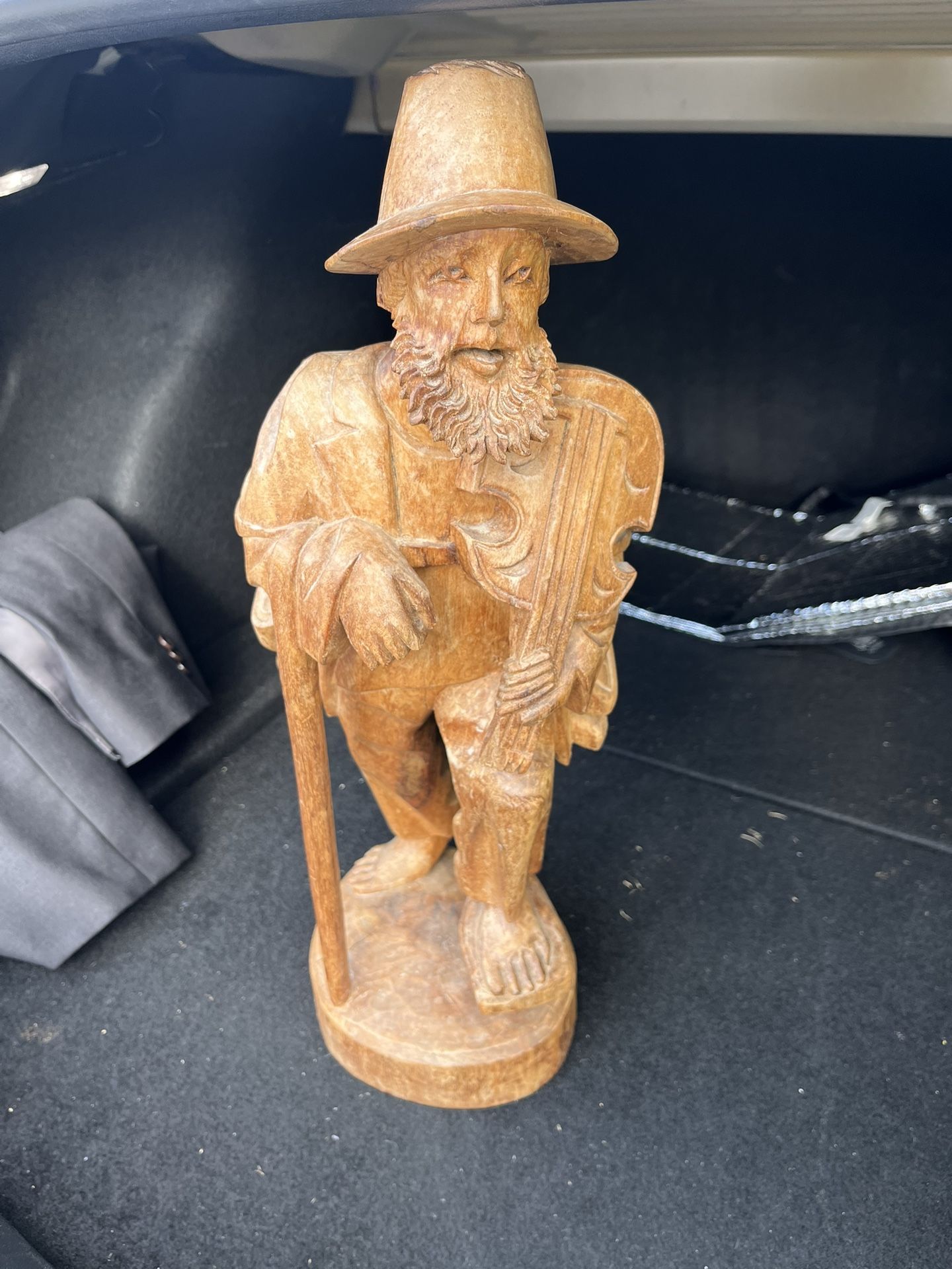 Vintage Hand-Carved Wooden Traveler Musician Figurine – Alpine Folk Art – Mid-Century Rustic Sculpture