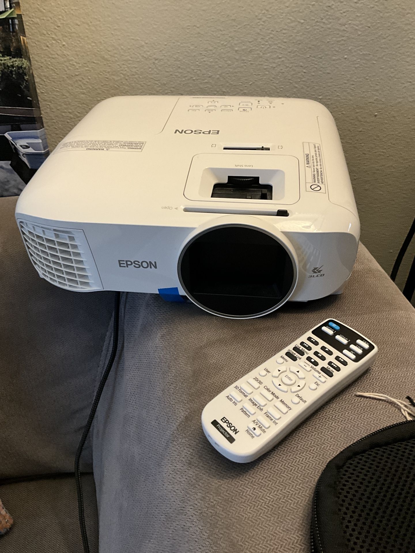Epson Home Cinema 2100 1080p 3LCD Projector