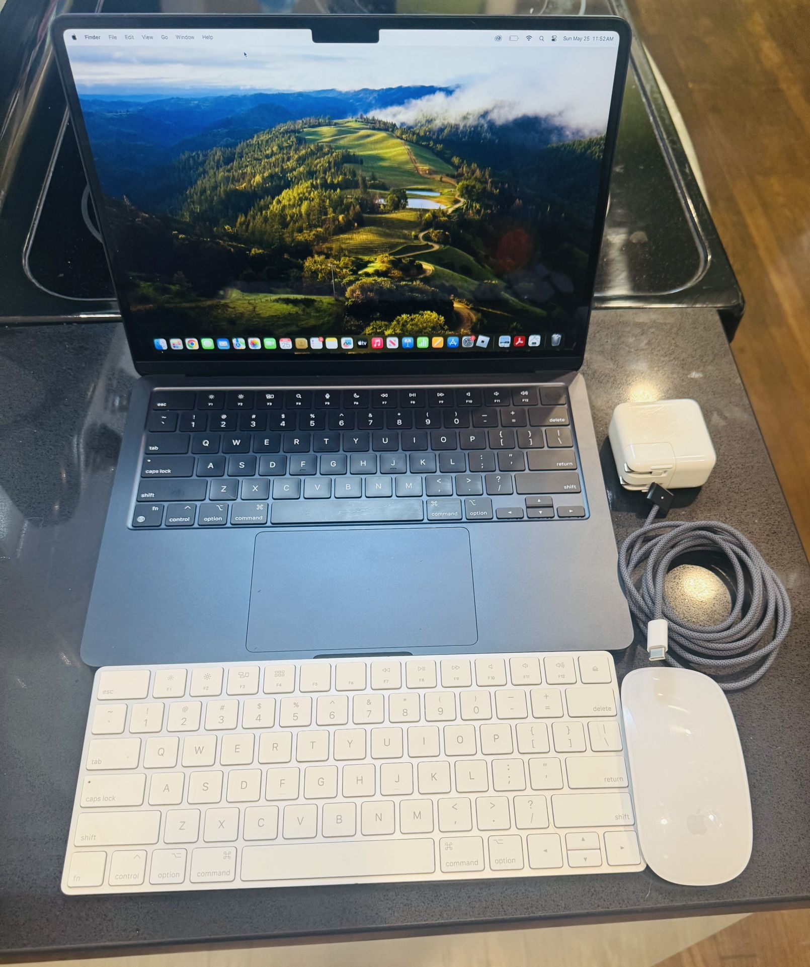 2024 MacBook Air M3 + Magic Keyboard + Mouse – Midnight Bundle – Like New