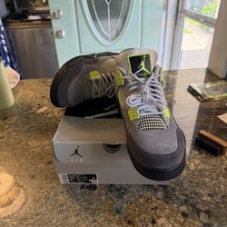 Jordan Neon 4 Sz 10.5