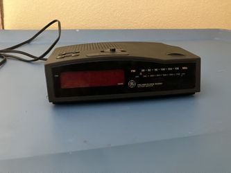 GE AM/FM Clock Radio with Battery Backup