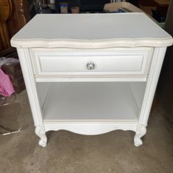 White Nightstand End table 